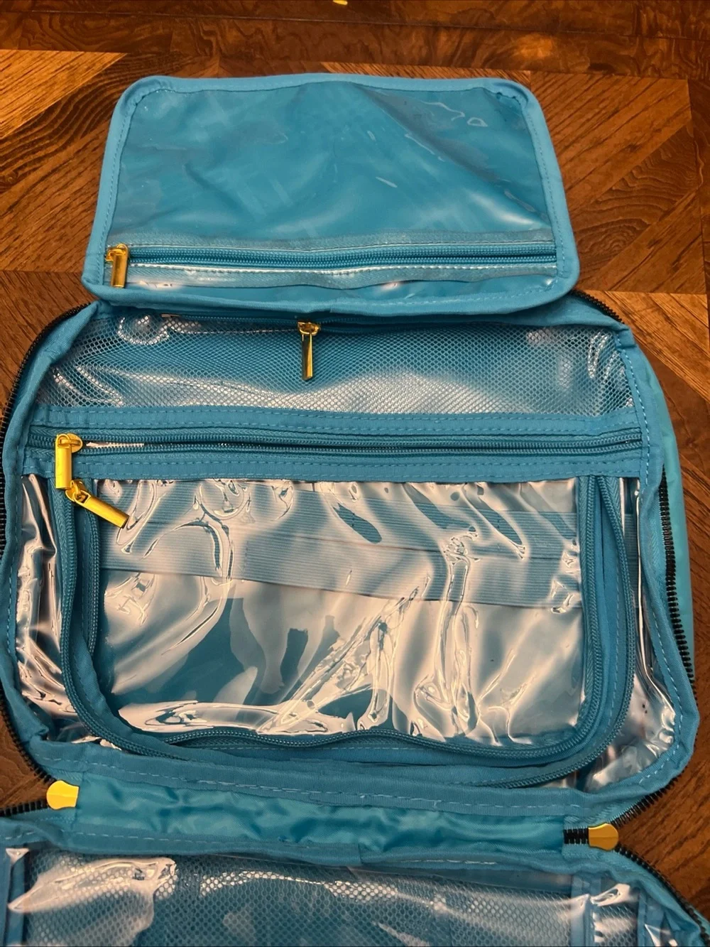 Joy Mangano Eco Luxe World Traveler Light & Chic Toiletry Case - Blue- NWOT